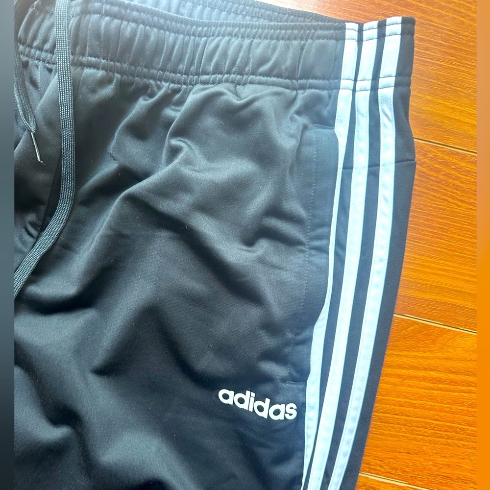 Adidas sweatpants